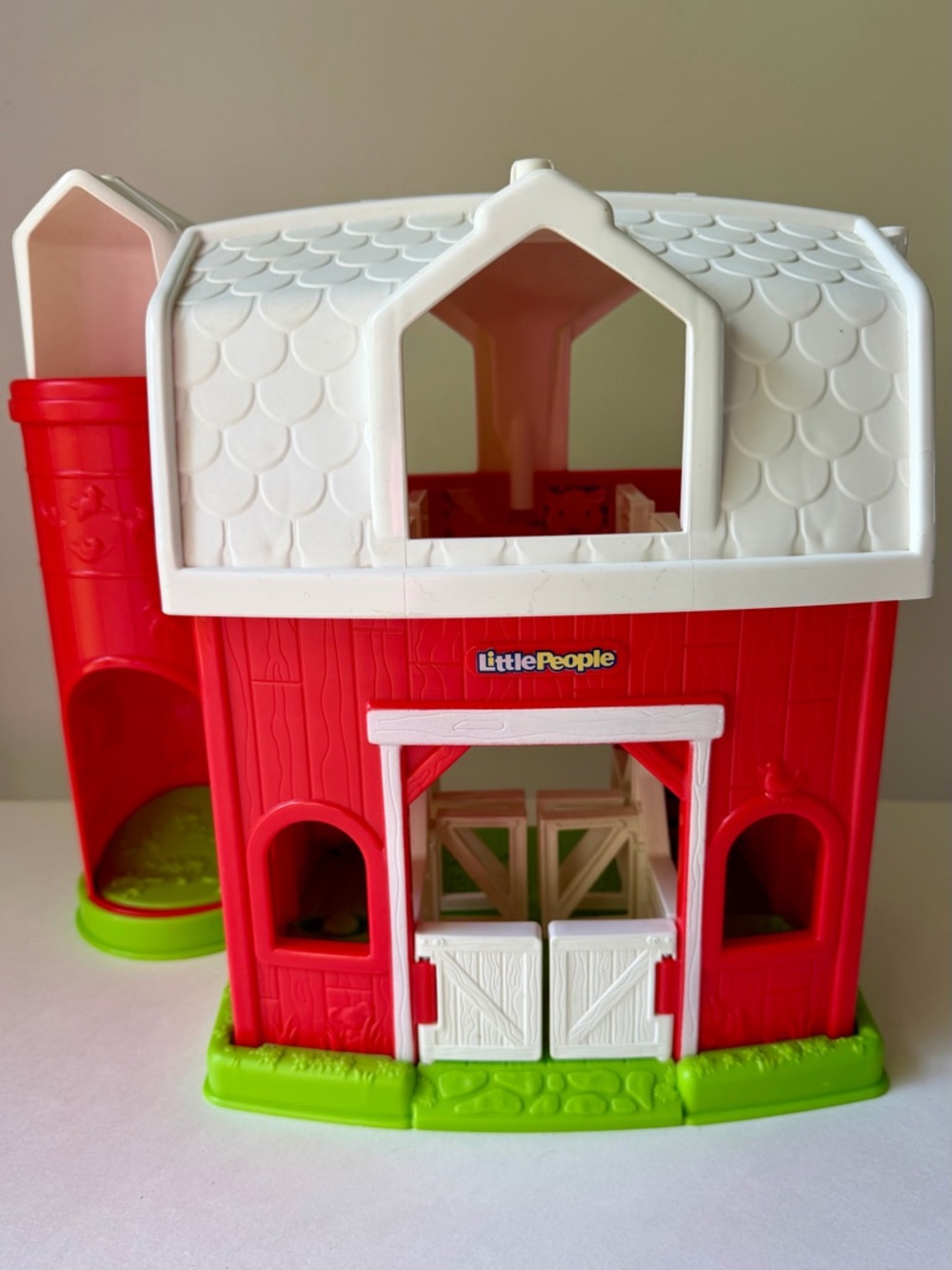 Fisher-Price Little People Animal Friends Sounds Playset Barn Silo Building Only